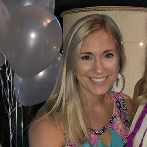 Meet your Posher, Dana